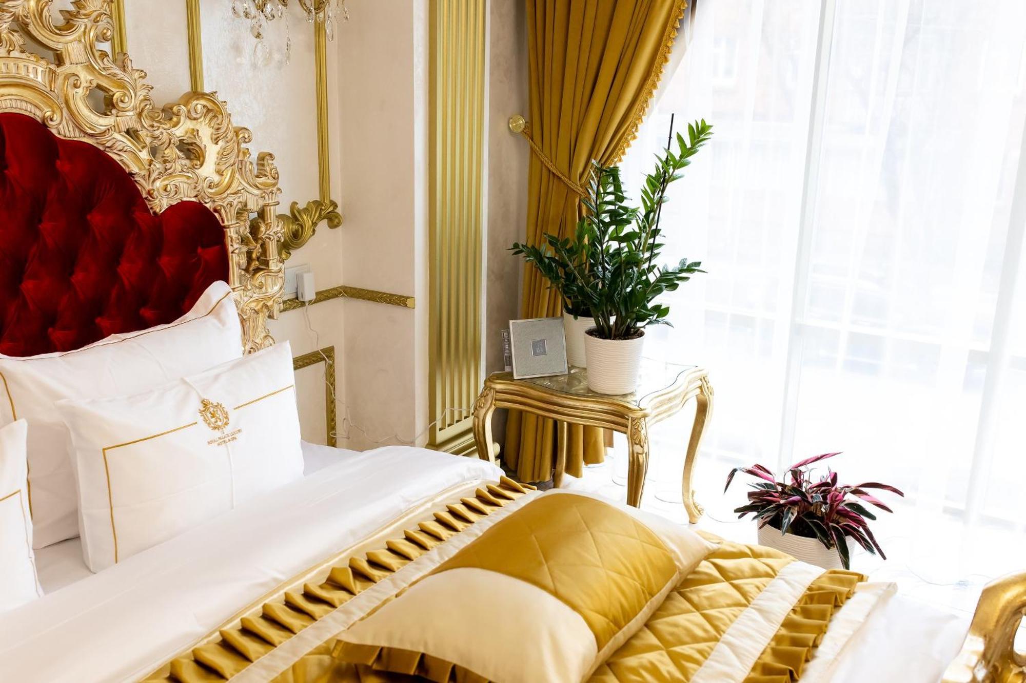 Royal Palace Luxury Hotel And Spa Khmelʼnytsʼkyy Cameră foto