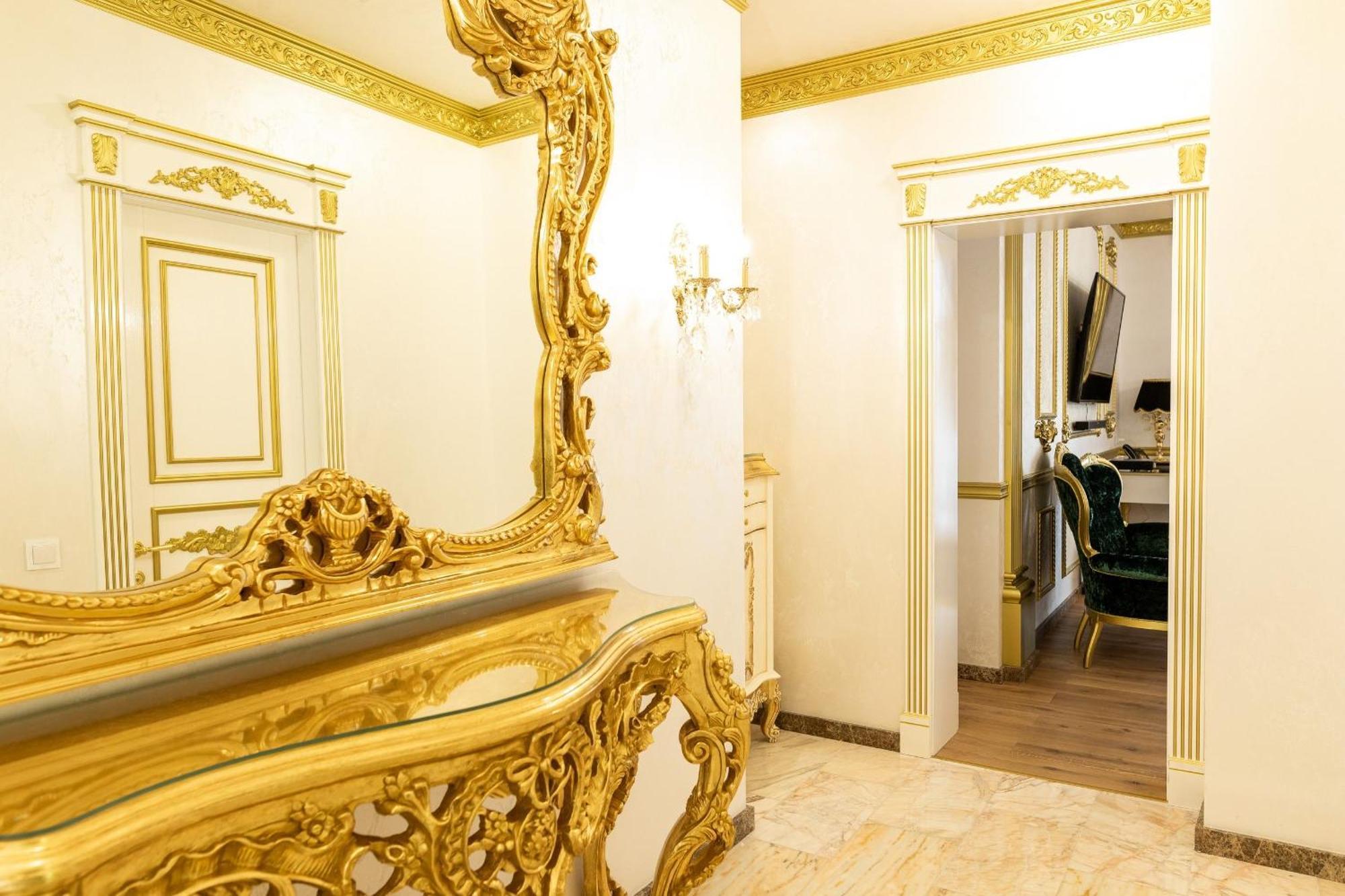 Royal Palace Luxury Hotel And Spa Khmelʼnytsʼkyy Cameră foto